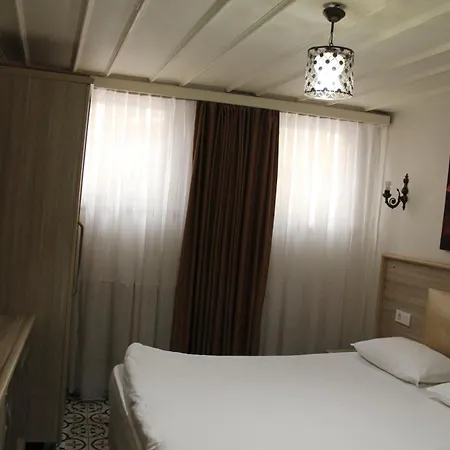 Jasmine & Boutique Apartmanhotel 2*